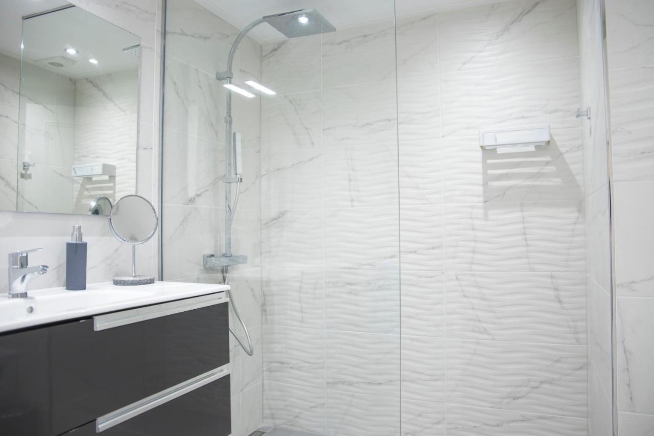 Appartement In 200m To The ! *